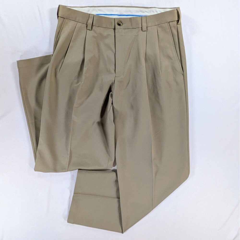 Haggar Pants Men's 34x30 beige Pleated Cuffed Dress Trousers Work Slacks